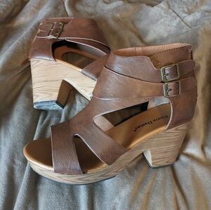 Brown chunky heels